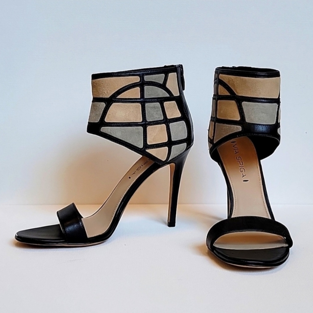 Via Spiga. Black Leather & Suede High Heels. 4" Stilleto. Sexy Heels. High Heels